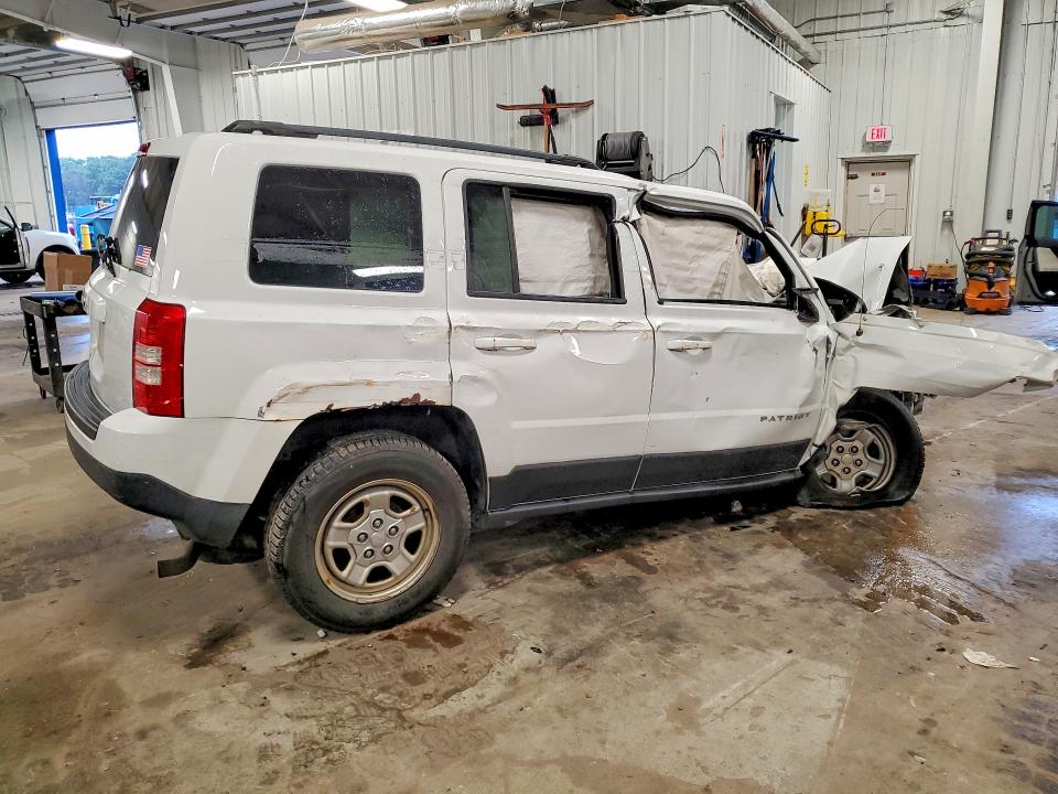 Photo 3 from auction – 2015 JEEP PATRIOT with VIN 1C4NJPBB3FD329206