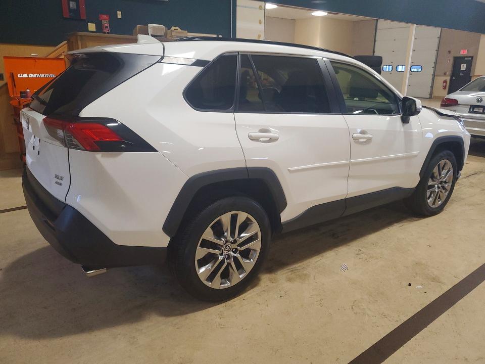 Photo 3 from auction – 2020 TOYOTA RAV4 with VIN JTMA1RFV3LD525429