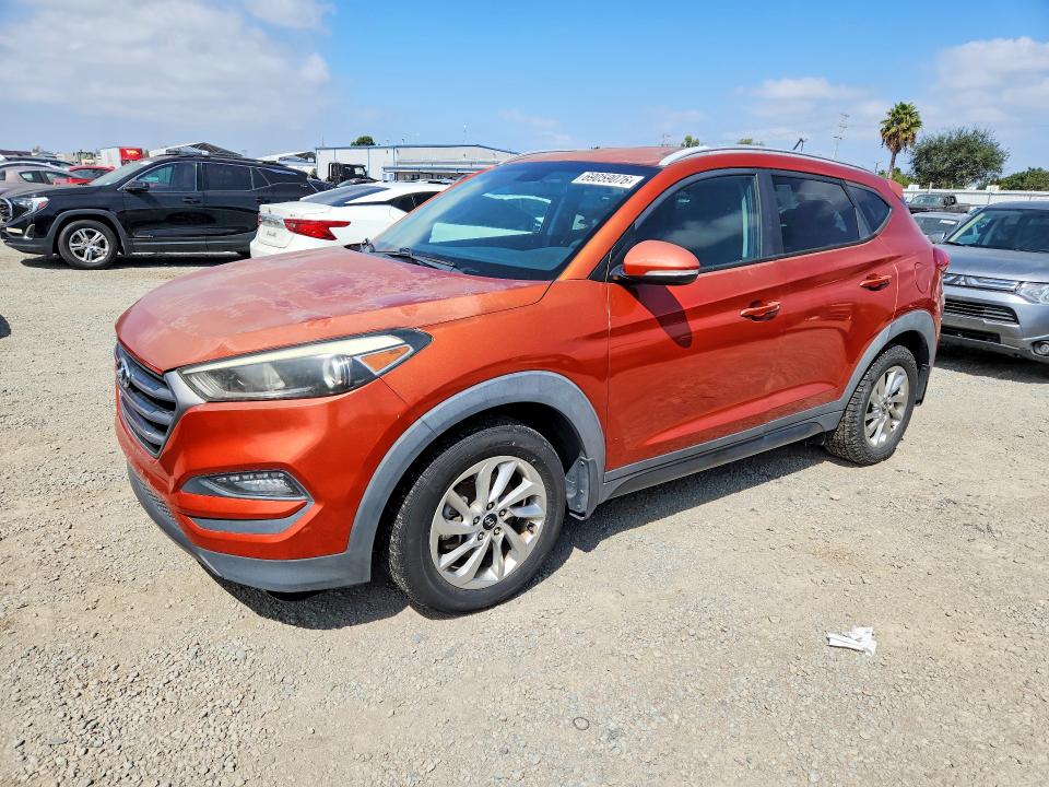 HYUNDAI TUCSON 2016 with VIN KM8J33A23GU028371 - Photo from auction