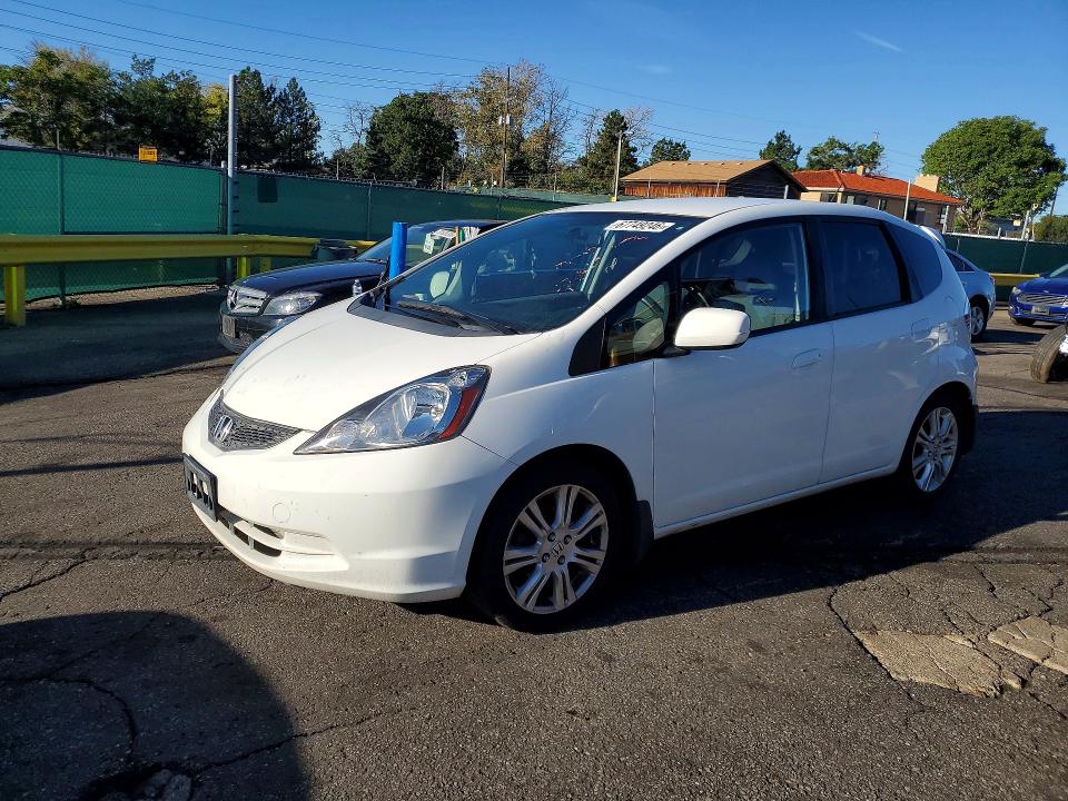 HONDA FIT 2013 with VIN JHMGE8H38DC079837 - Photo from auction