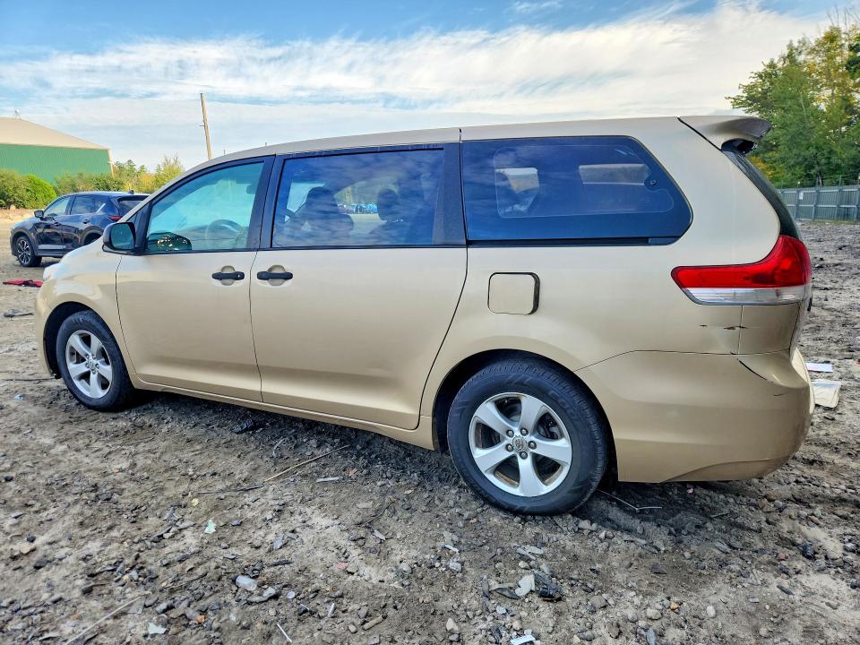 Фото 2 с аукциона – 2012 TOYOTA SIENNA с VIN 5TDZK3DC2CS182597