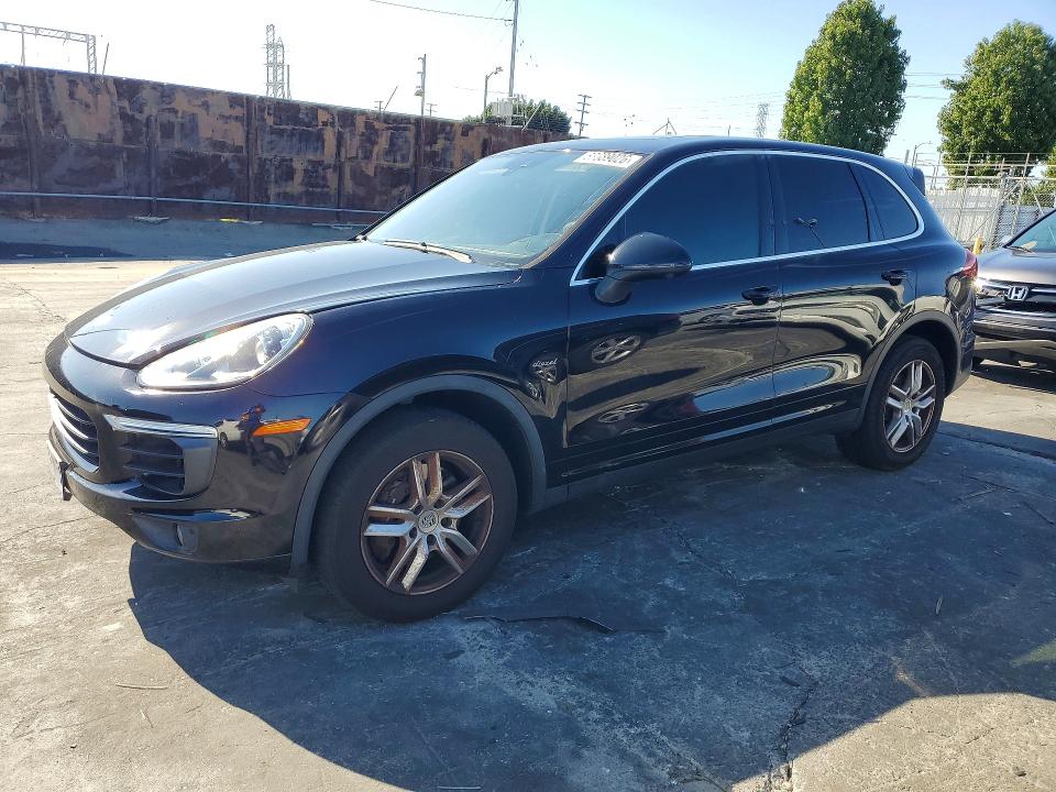 PORSCHE CAYENNE 2016 with VIN WP1AF2A27GKA40944 - Photo from auction