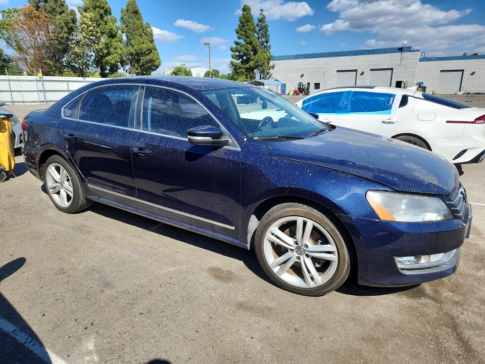 Photo 4 from auction – 2013 VOLKSWAGEN PASSAT with VIN 1VWCN7A30DC033601