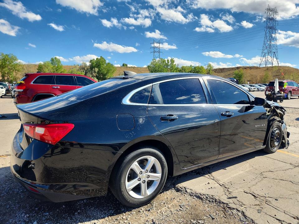 Photo 3 from auction – 2019 CHEVROLET MALIBU with VIN 1G1ZB5ST2KF124737