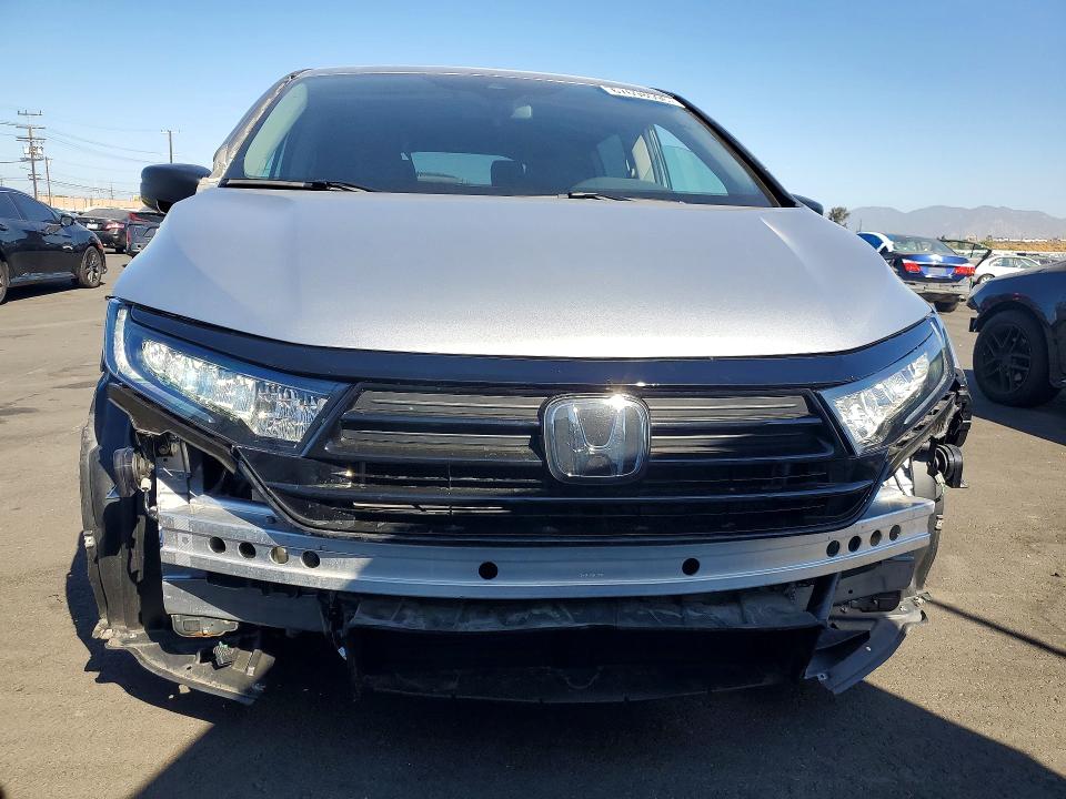 Photo 5 from auction – 2022 HONDA ODYSSEY with VIN 5FNRL6H2XNB020773
