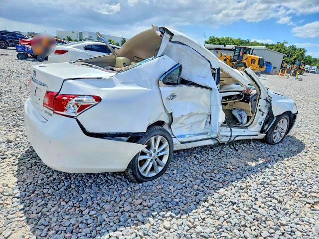 Фото 3 с аукциона – 2011 LEXUS ES с VIN JTHBK1EG2B2447675