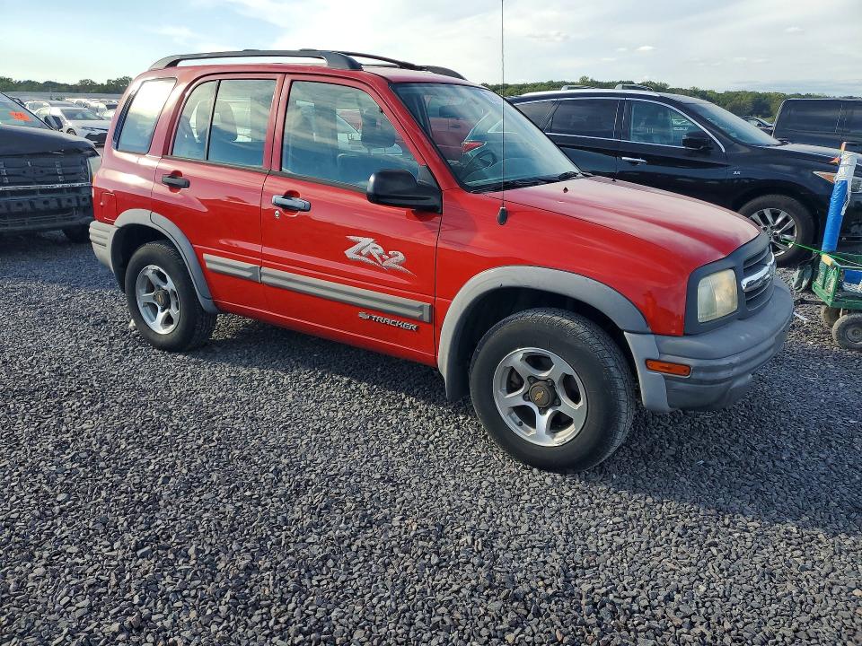 Photo 4 from auction – 2002 CHEVROLET TRACKER with VIN 2CNBJ734426935525