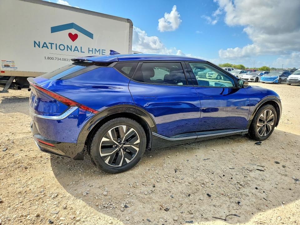 Снимка 3 от търг – 2023 KIA EV6 с VIN KNDC34LA7P5611267