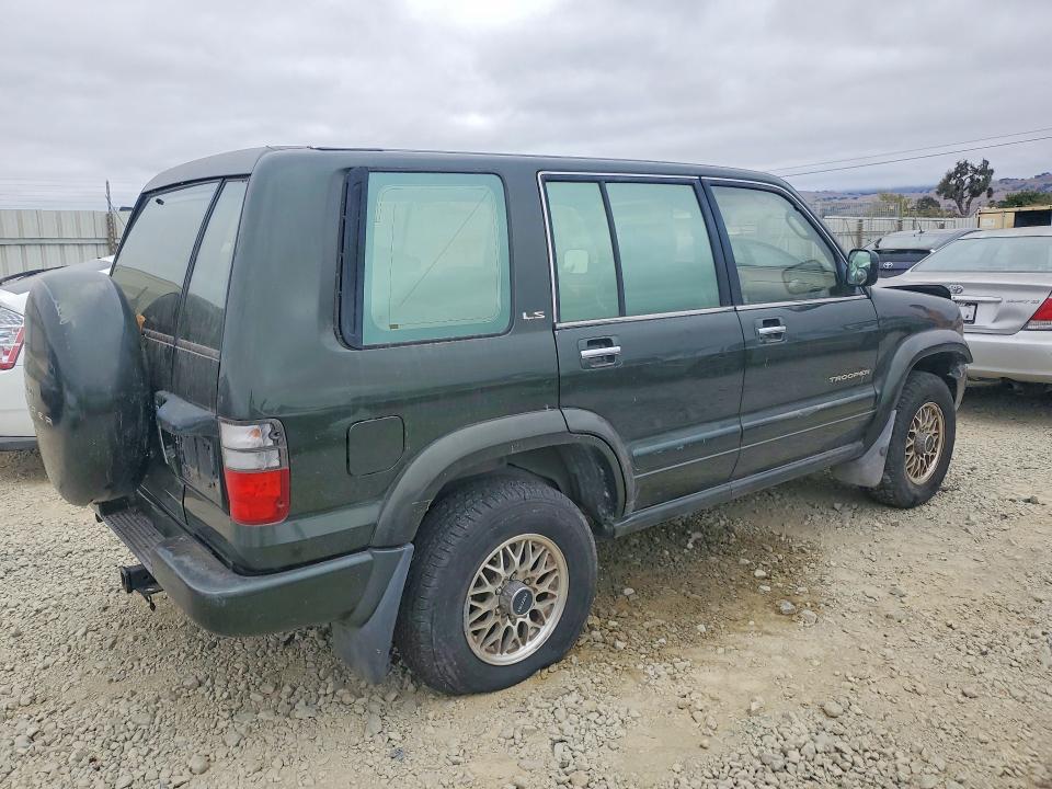 Photo 3 from auction – 2002 ISUZU TROOPER with VIN JACDJ58X927J11555