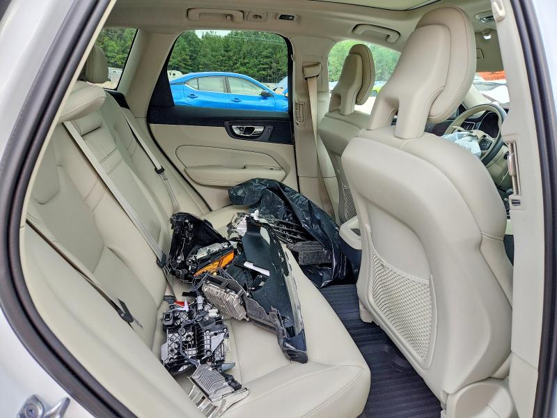 Photo 11 from auction – 2019 VOLVO XC60 with VIN LYV102DK5KB177550