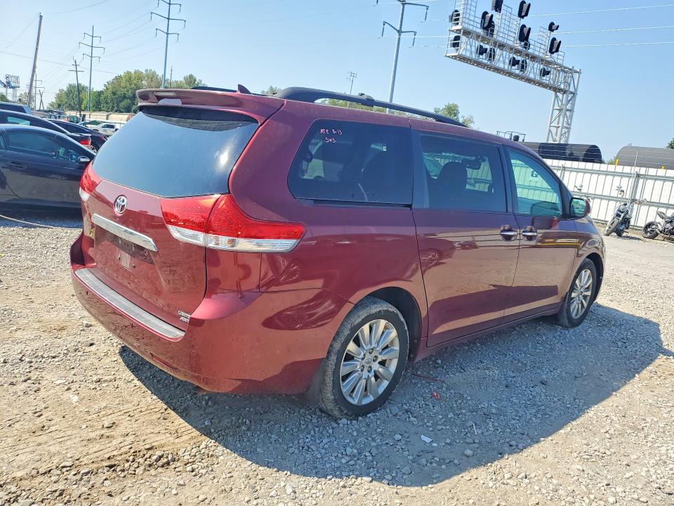 Photo 3 from auction – 2011 TOYOTA SIENNA with VIN 5TDDK3DC8BS002483
