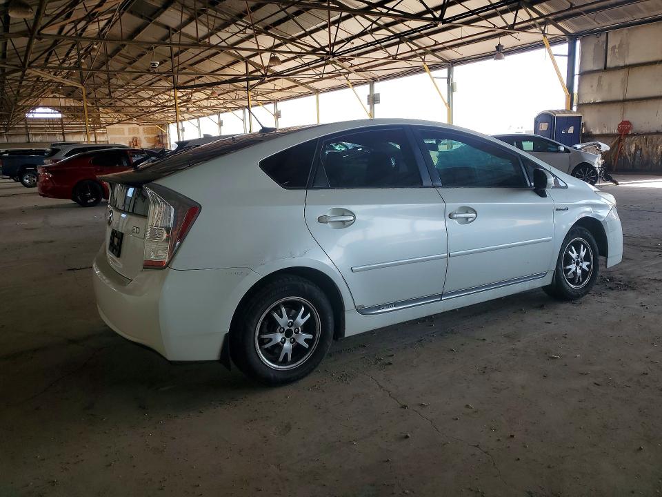 Photo 3 from auction – 2011 TOYOTA PRIUS with VIN JTDKN3DU5B1401467