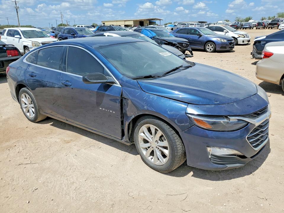 Photo 4 from auction – 2020 CHEVROLET MALIBU with VIN 1G1ZD5ST2LF001614