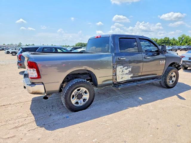 Photo 3 from auction – 2018 RAM 2500 with VIN 3C6UR5FL2JG216569