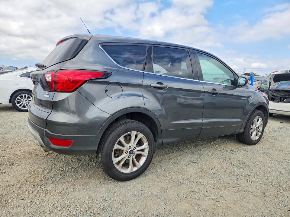 Zdjęcie 3 z aukcji – 2019 FORD ESCAPE z VIN 1FMCU0GD2KUB04927