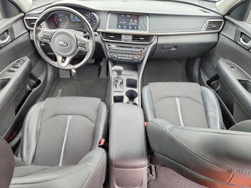 Photo 8 from auction – 2018 KIA OPTIMA with VIN 5XXGT4L34JG239490