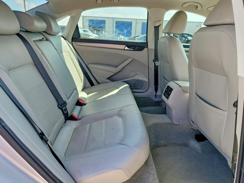 Photo 10 from auction – 2014 VOLKSWAGEN PASSAT with VIN 1VWBS7A38EC091204