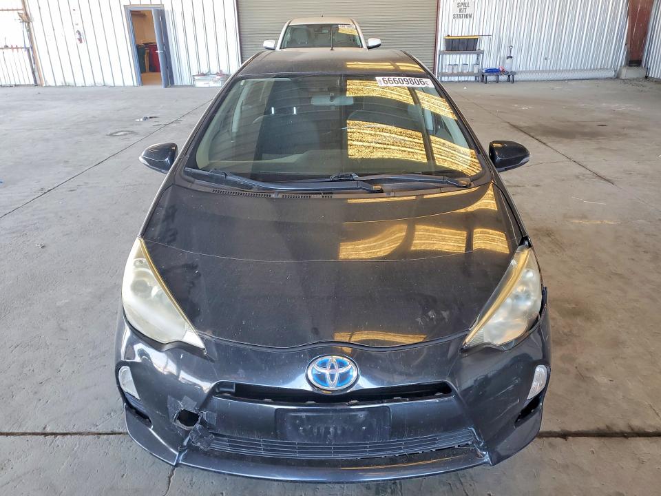 Photo 5 from auction – 2012 TOYOTA PRIUS C with VIN JTDKDTB34C1007005