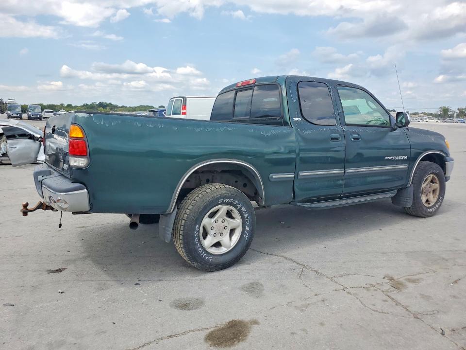 Photo 3 from auction – 2000 TOYOTA TUNDRA with VIN 5TBBT4413YS032923