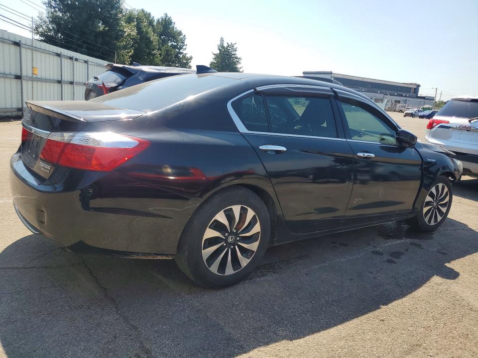 Photo 3 from auction – 2015 HONDA ACCORD with VIN 1HGCR6F76FA006366