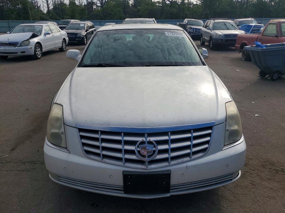 Фото 5 с аукциона – 2011 CADILLAC DTS с VIN 1G6KD5E66BU113537