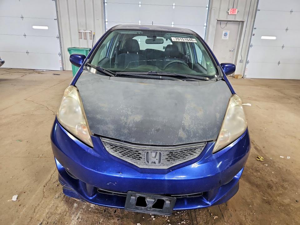 Photo 5 from auction – 2011 HONDA FIT with VIN JHMGE8H63BC021304