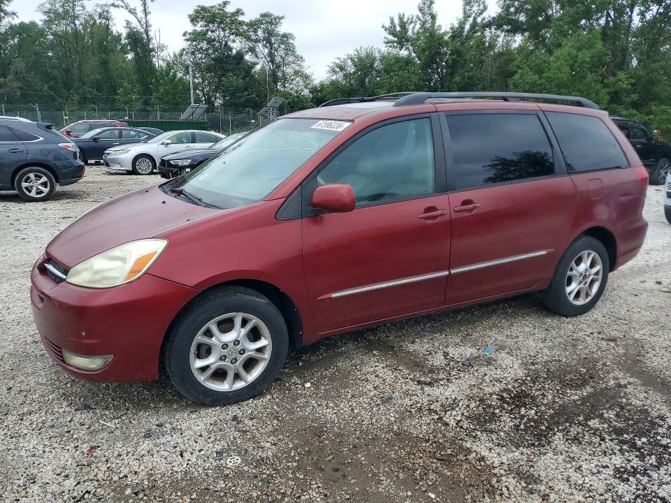 TOYOTA SIENNA 2004 with VIN 5TDBA22C64S021463 - Photo from auction