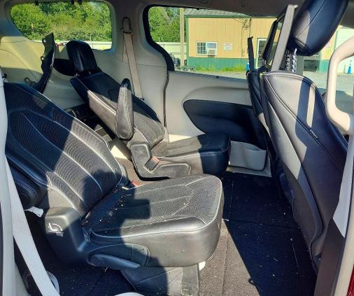 Foto 11 de la subasta – 2018 CHRYSLER PACIFICA con VIN 2C4RC1GG8JR251573