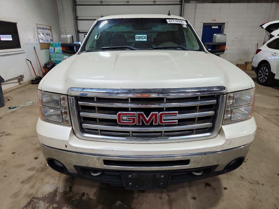 Photo 5 from auction – 2011 GMC SIERRA with VIN 3GTP2WE37BG218109
