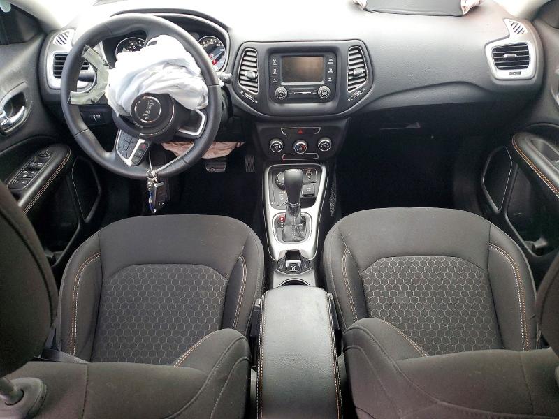 Photo 8 from auction – 2018 JEEP COMPASS with VIN 3C4NJDAB8JT481663