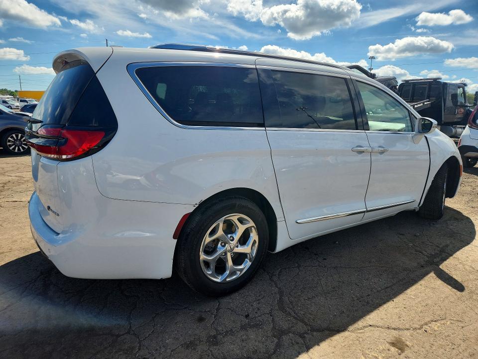 Photo 3 from auction – 2021 CHRYSLER PACIFICA with VIN 2C4RC1S77MR510856