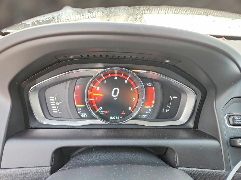 Photo 9 from auction – 2016 VOLVO XC60 with VIN YV4612RK7G2812947