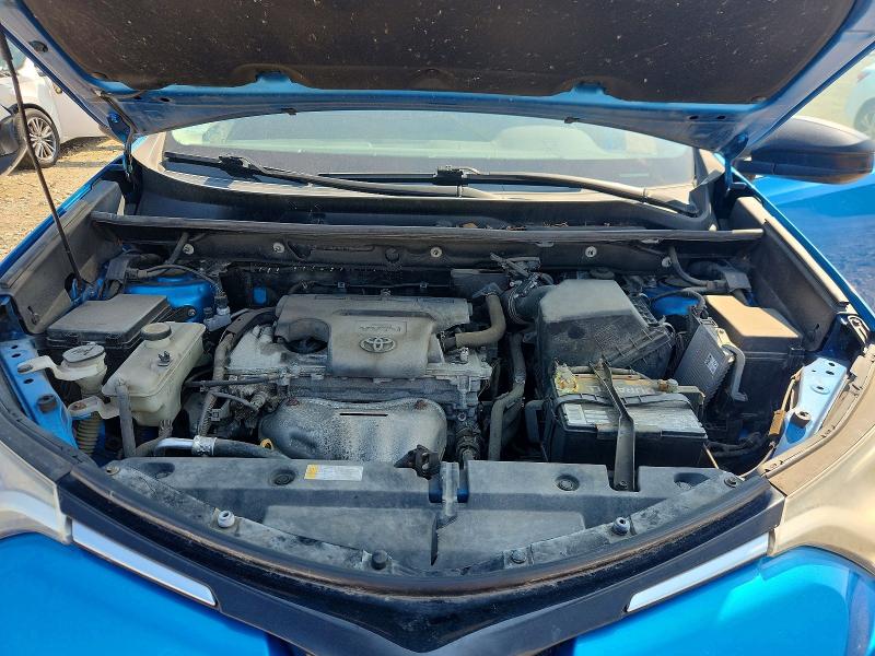 Photo 11 from auction – 2016 TOYOTA RAV4 with VIN 2T3BFREV2GW461531