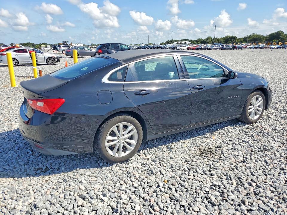 Photo 3 from auction – 2017 CHEVROLET MALIBU with VIN 1G1ZE5ST1HF211688