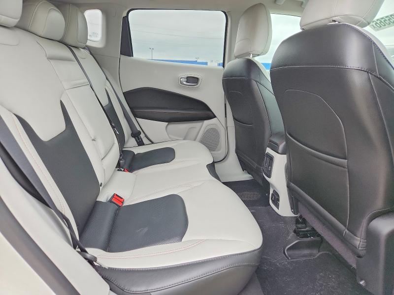 Снимка 11 от търг – 2018 JEEP COMPASS с VIN 3C4NJDCB1JT299266