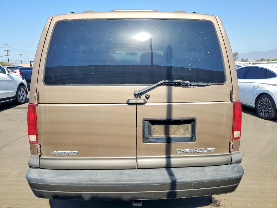Photo 6 from auction – 2000 CHEVROLET ASTRO with VIN 1GNDM19W7YB205891