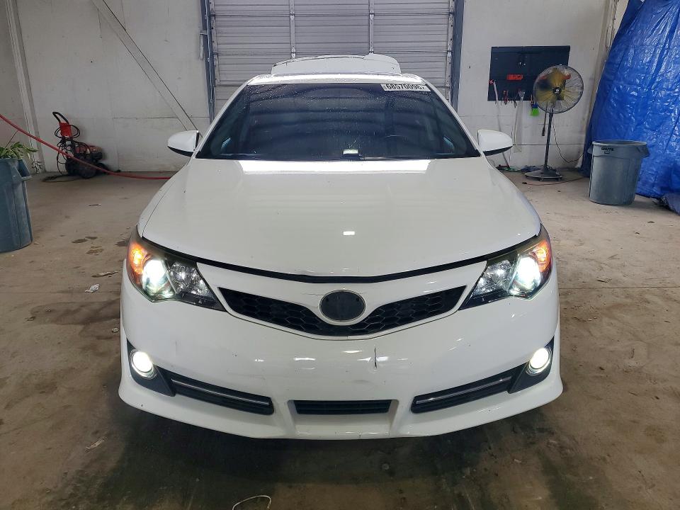 Photo 5 from auction – 2014 TOYOTA CAMRY with VIN 4T1BF1FK5EU386352