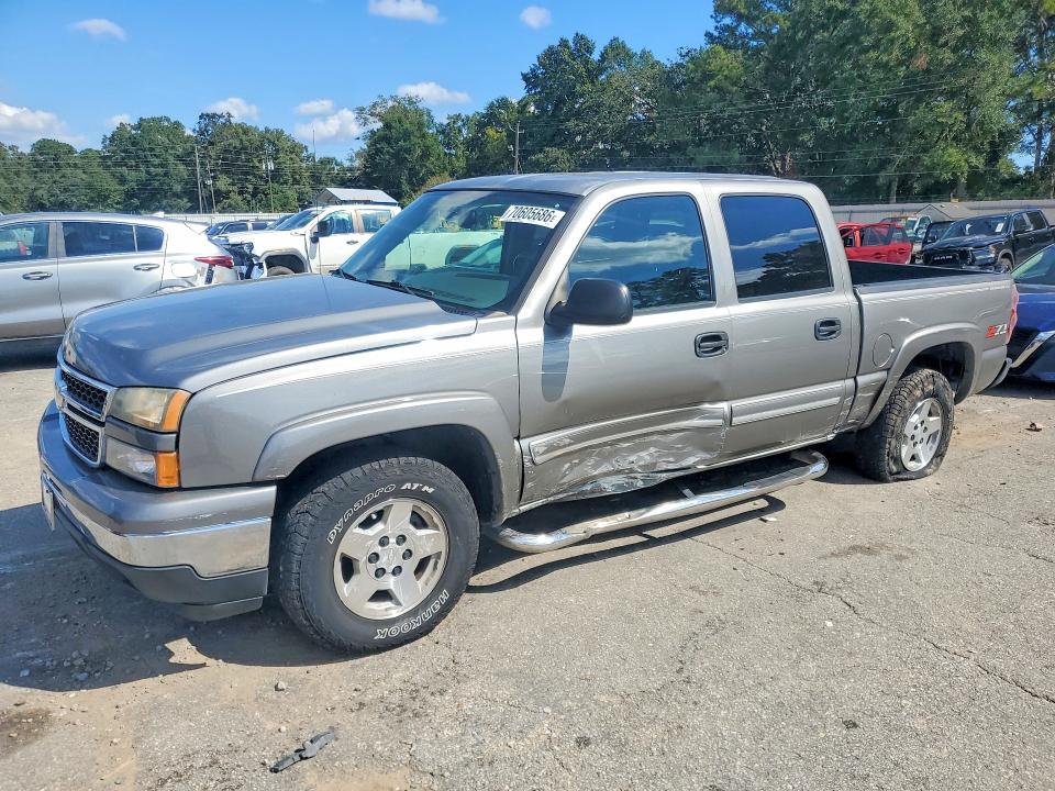 Снимка 1 от търг – 2006 CHEVROLET SILVERADO с VIN 2GCEK13T061152109
