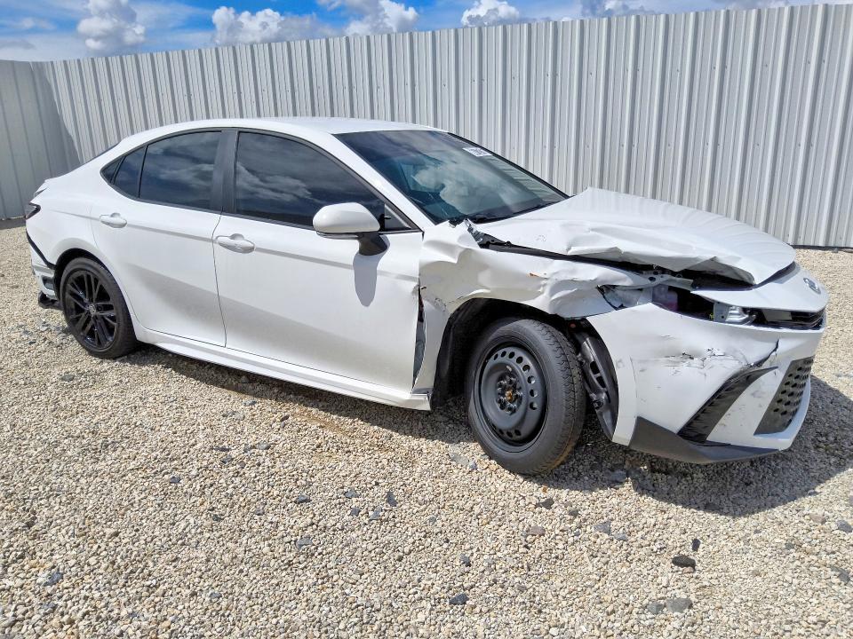 Photo 4 from auction – 2026 TOYOTA CAMRY with VIN 4T1DAACK0TU241891