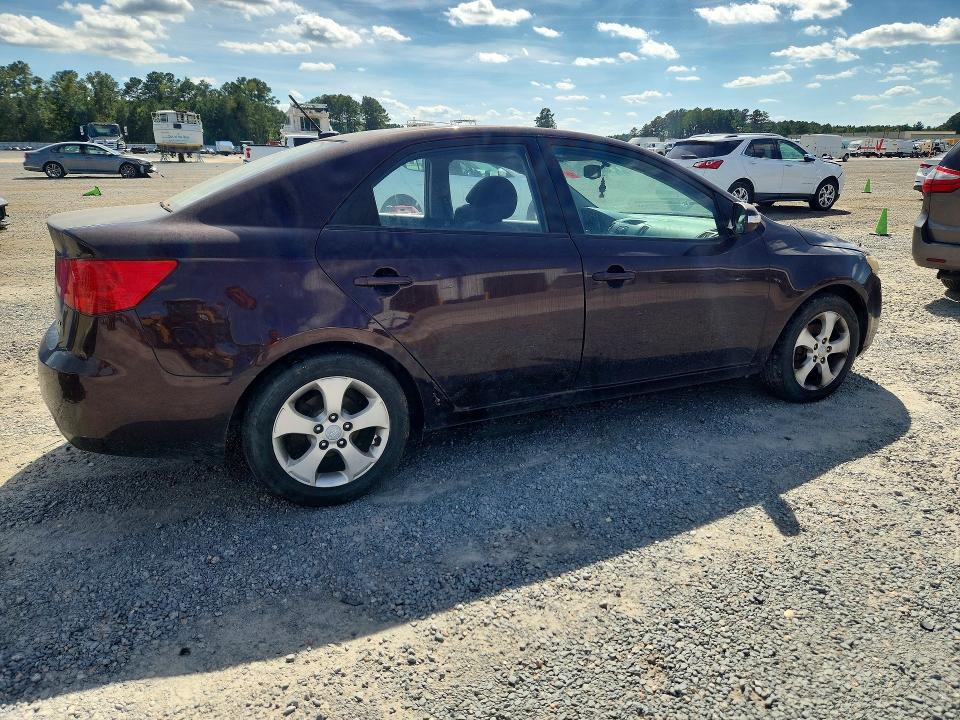 Zdjęcie 3 z aukcji – 2010 KIA FORTE z VIN KNAFU4A2XA5220947
