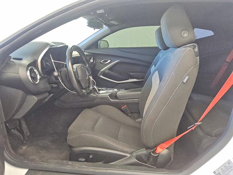 Photo 7 from auction – 2022 CHEVROLET CAMARO with VIN 1G1FB1RX8N0123863