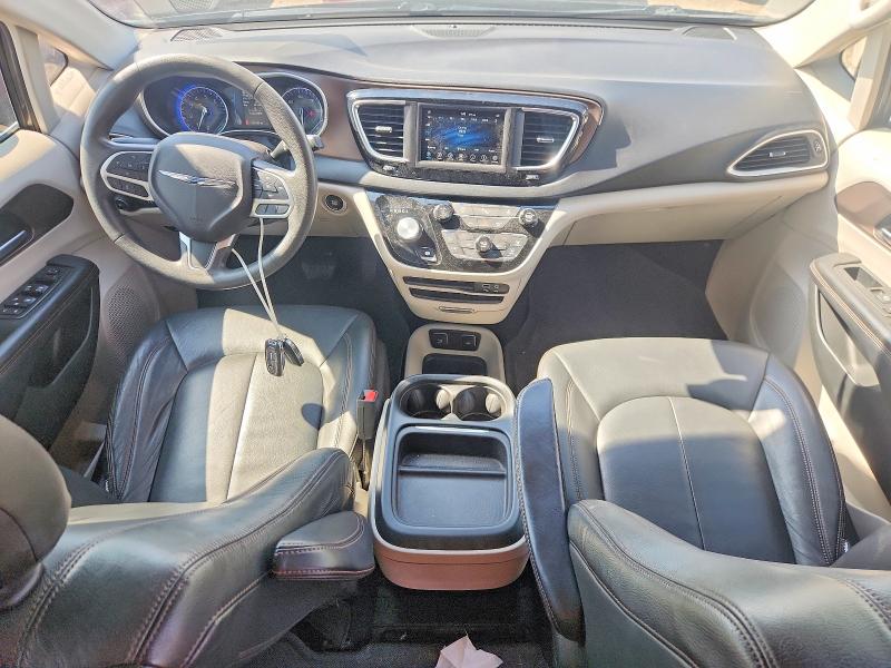 Photo 8 from auction – 2018 CHRYSLER PACIFICA with VIN 2C4RC1FG0JR101801