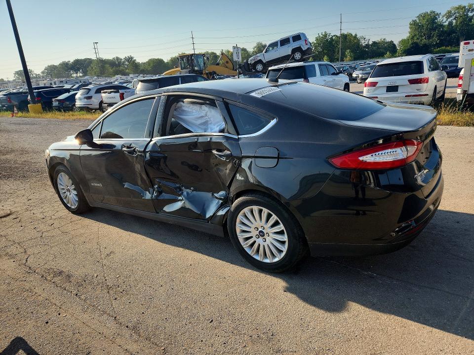 Photo 2 from auction – 2015 FORD FUSION with VIN 3FA6P0UU4FR153210
