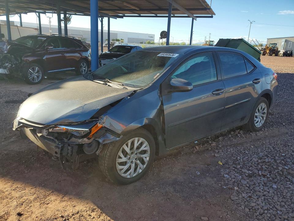 Снимка 1 от търг – 2018 TOYOTA COROLLA с VIN 2T1BURHE3JC097073