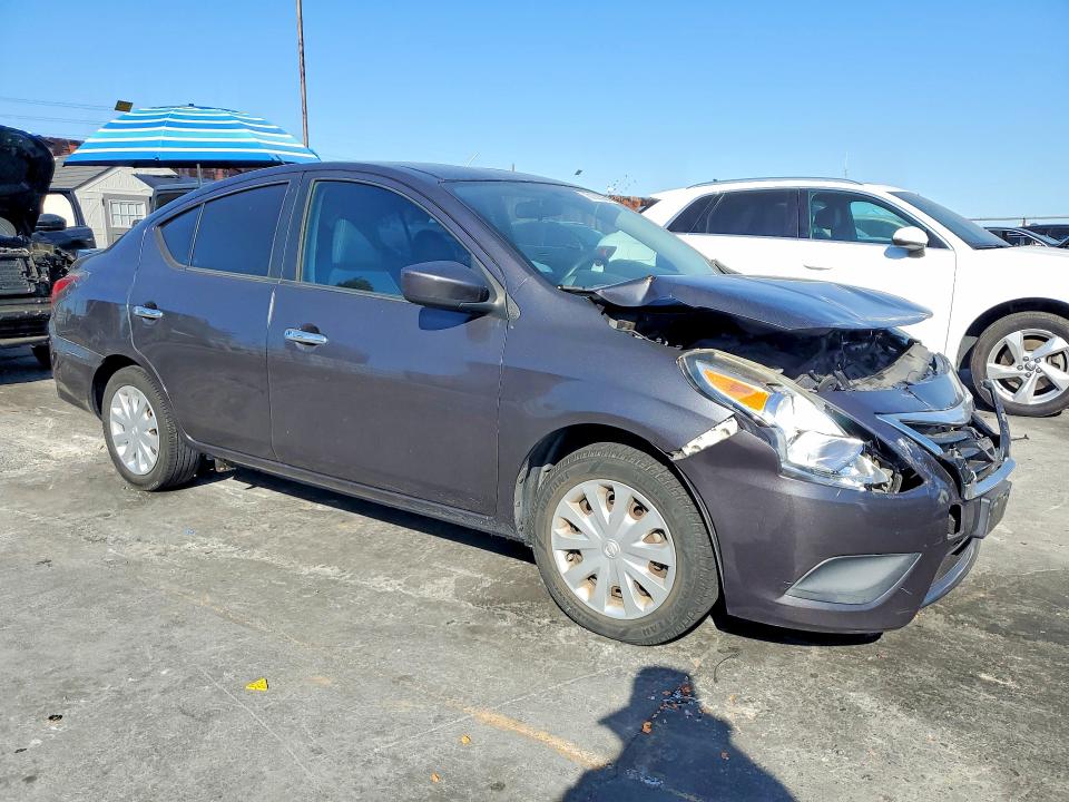 Снимка 4 от търг – 2015 NISSAN VERSA с VIN 3N1CN7AP0FL937710