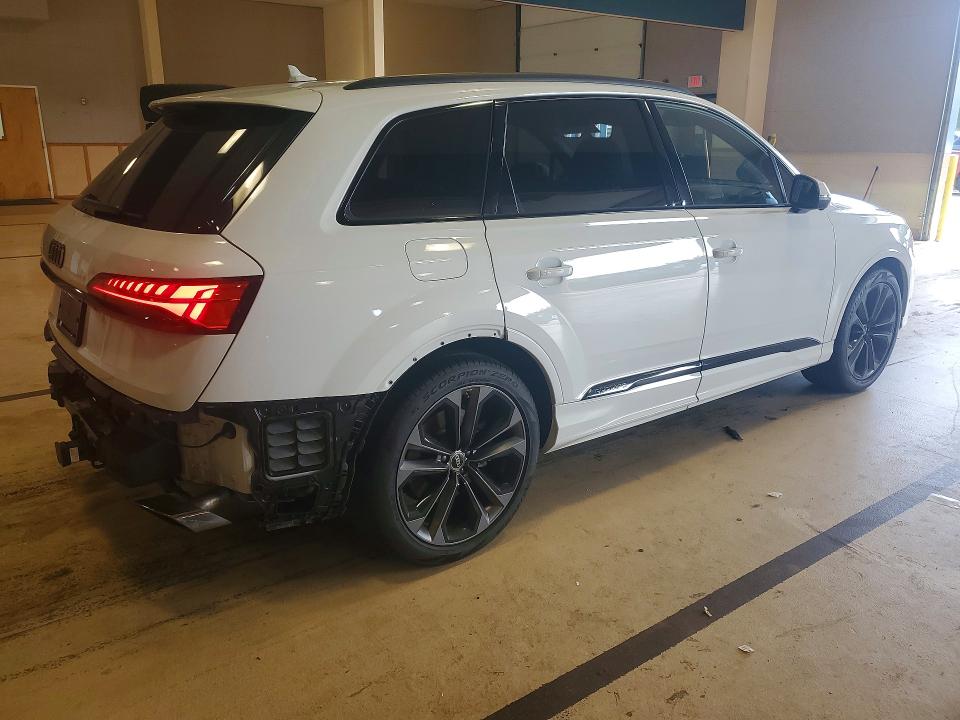 Фото 3 с аукциона – 2025 AUDI Q7 с VIN WA1VVBF7XSD000035