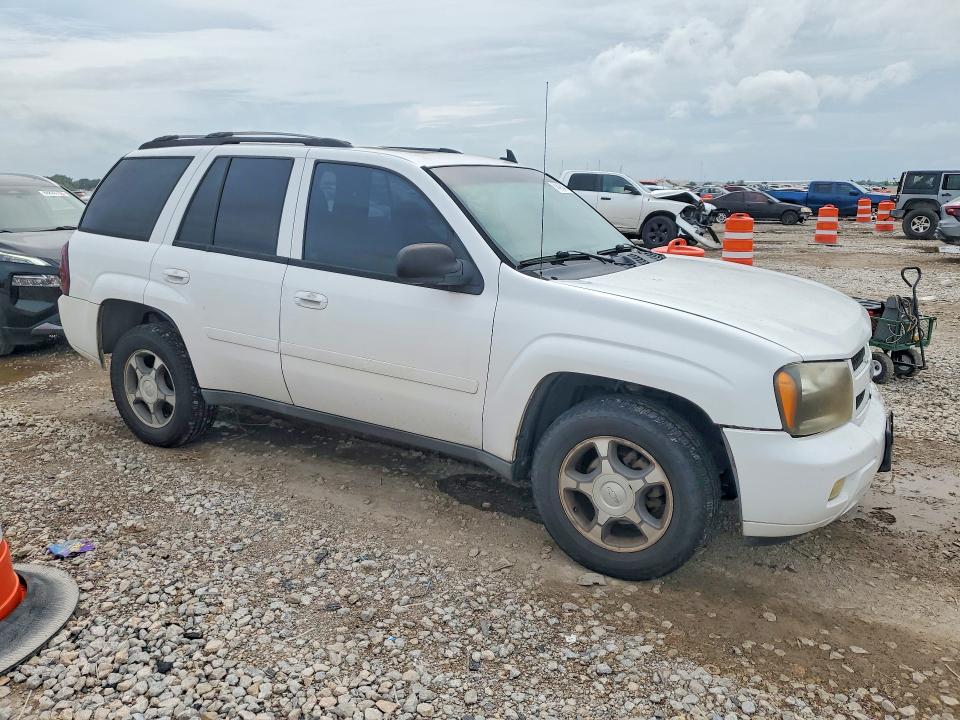 Photo 4 from auction – 2008 CHEVROLET TRAILBLAZER with VIN 1GNDS13S382193167