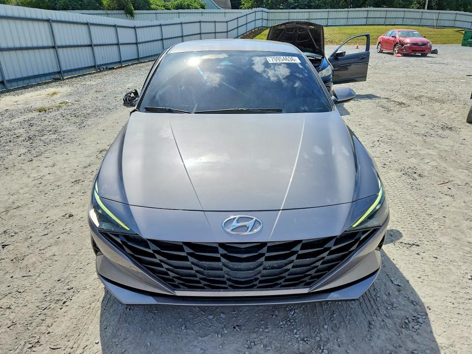 Снимка 5 от търг – 2023 HYUNDAI ELANTRA с VIN KMHLM4AG4PU555990