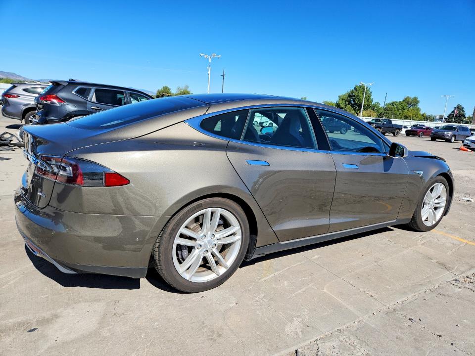 Photo 3 from auction – 2015 TESLA MODEL S with VIN 5YJSA1E24FF110503