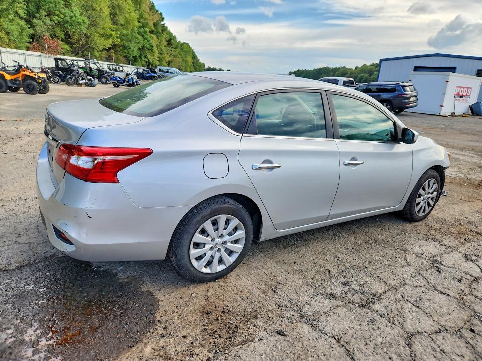 Photo 3 from auction – 2018 NISSAN SENTRA with VIN 3N1AB7AP6JY300672